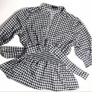 BCBGMaxazria black and white blouse